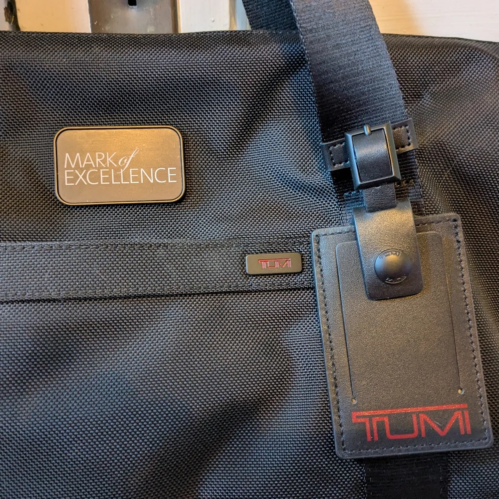 NWOT Tumi GM Collaboration Weekender Duffel Bag Carryon Overnight Satchel Black